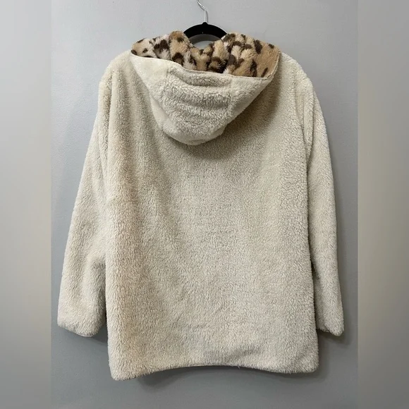 Altar’d State Reversible Faux Fur Hooded Jacket Small Leopard Print Cream Cozy - Picture 15 of 15